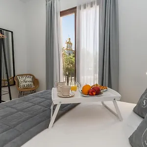 cordoba-suites-apartments.es-andalucia.com/
